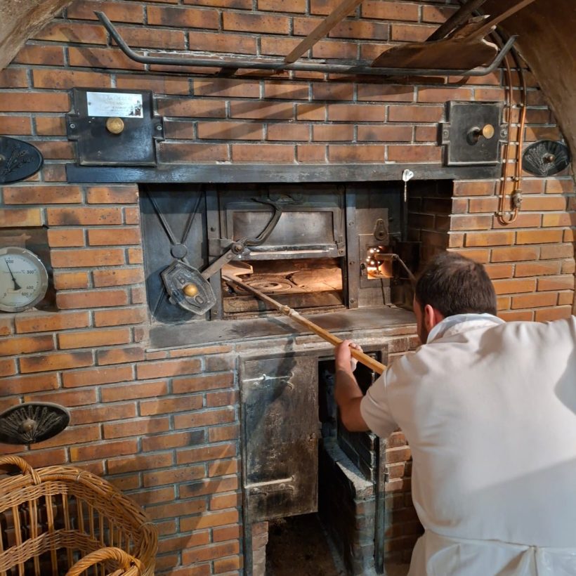 Savoir-faire français pétrissage artisanal Boulangerie ALEF Briançon